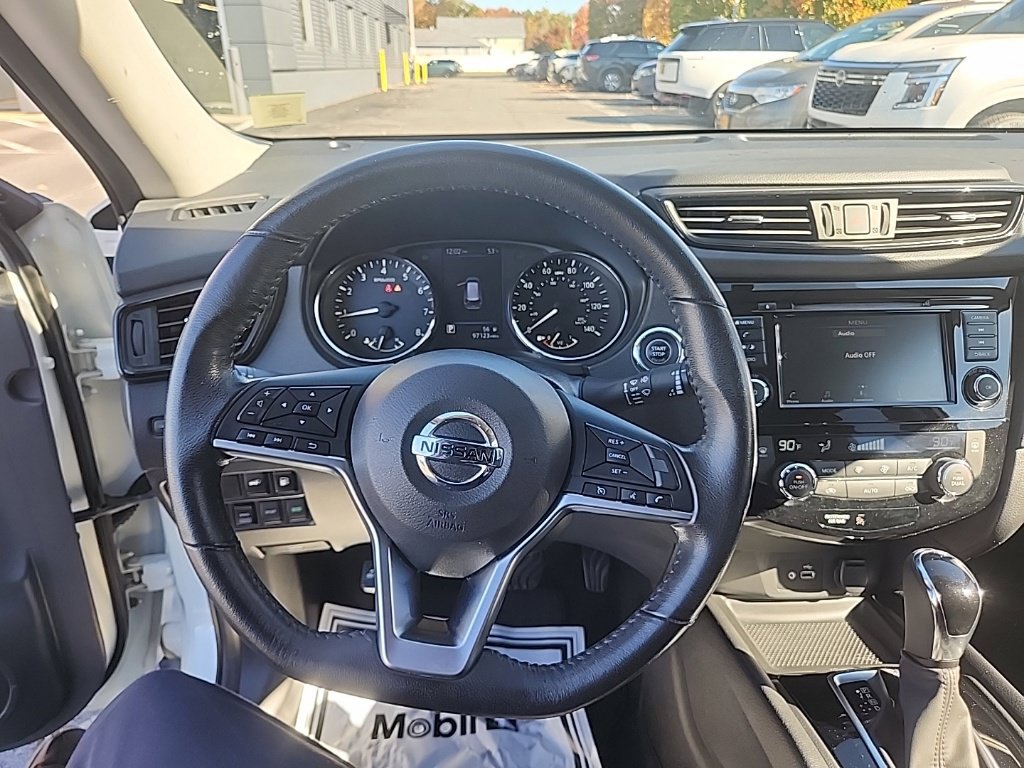Used 2018 Nissan Rogue SV AWD/4WD image 15