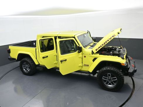 Used 2024 Jeep Gladiator Mojave image 36