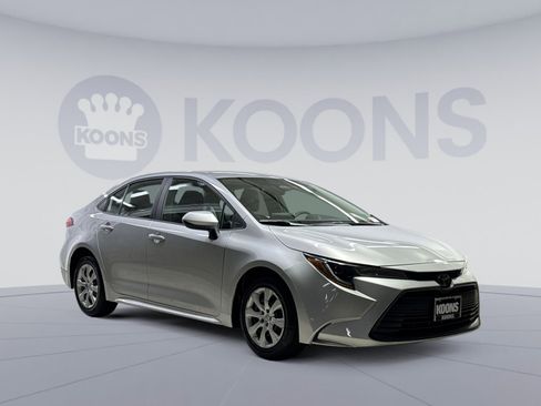 Used 2023 Toyota Corolla LE image 14