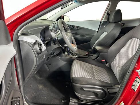 Used 2021 Hyundai Kona SE w/ Cargo Package image 12