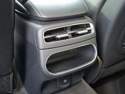 Certified 2024 Genesis GV70 2.5T AWD/4WD image 10