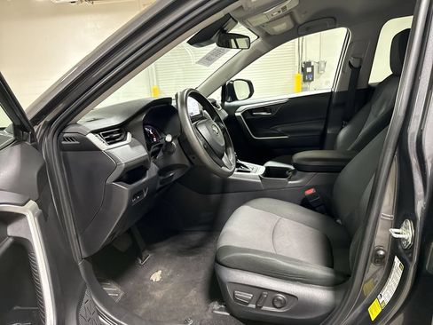 Used 2024 Toyota RAV4 XLE FWD image 19