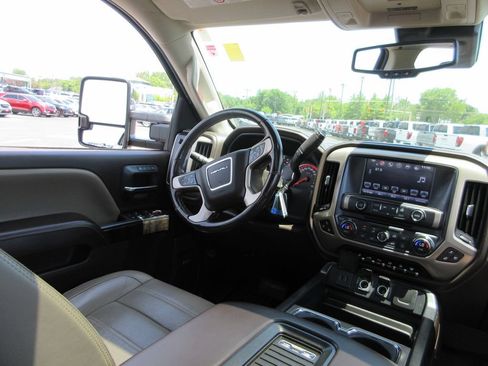 Used 2016 GMC Sierra 3500 Denali w/ Duramax Plus Package AWD/4WD image 30