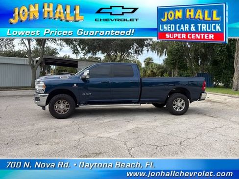 Used 2024 RAM 3500 Laramie AWD/4WD image 4