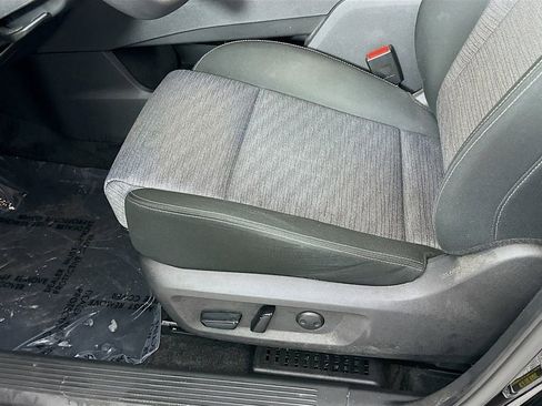 Certified 2023 Nissan Rogue SV image 27