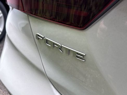Used 2023 Kia Forte LXS FWD image 10