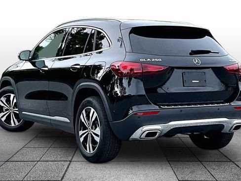 Certified 2026 Mercedes-Benz GLA 250 4MATIC image 5