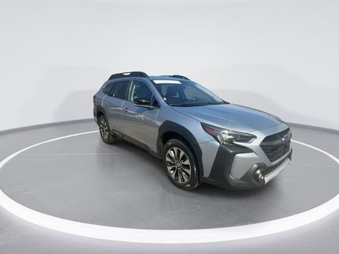 Used 2023 Subaru Outback Limited XT image 2