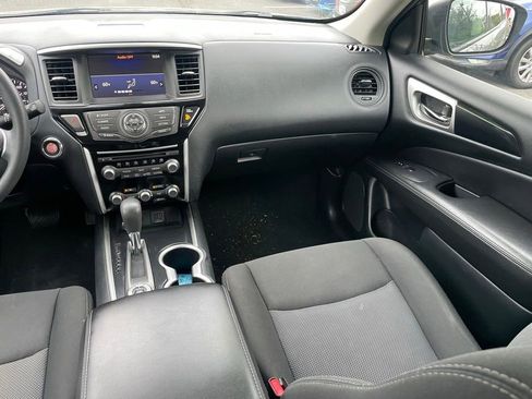 Used 2020 Nissan Pathfinder S AWD/4WD image 11