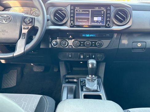 Used 2023 Toyota Tacoma TRD Sport image 14