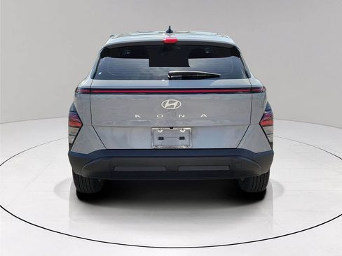 Used 2026 Hyundai Kona SE image 5