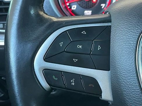 Used 2017 Dodge Charger SXT w/ Plus Group RWD image 9
