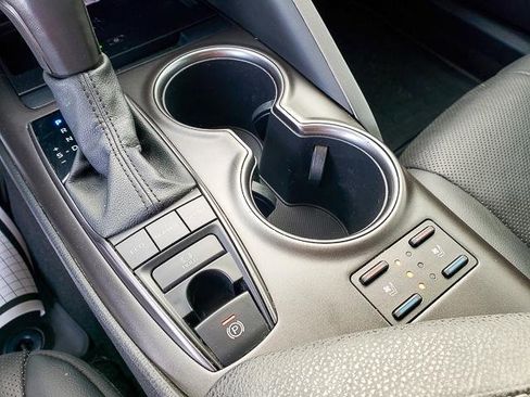 Used 2022 Toyota Camry XSE image 14