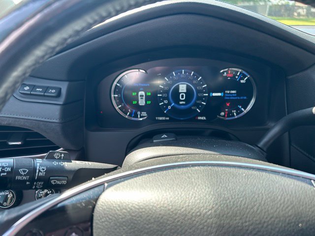 Used 2019 Cadillac Escalade Premium Luxury AWD/4WD image 12