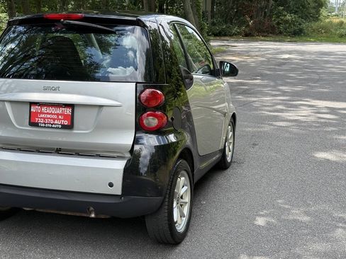 Used 2009 smart fortwo passion RWD image 5