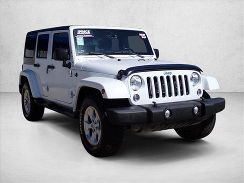 Used 2015 Jeep Wrangler Unlimited Sahara w/ Connectivity Group AWD/4WD image 6