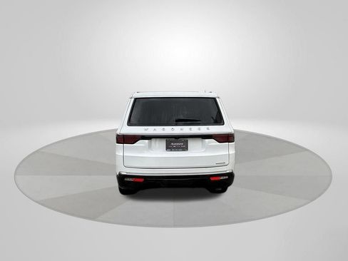 Used 2024 Jeep Wagoneer Series II w/ Flexible Seating Group image 6
