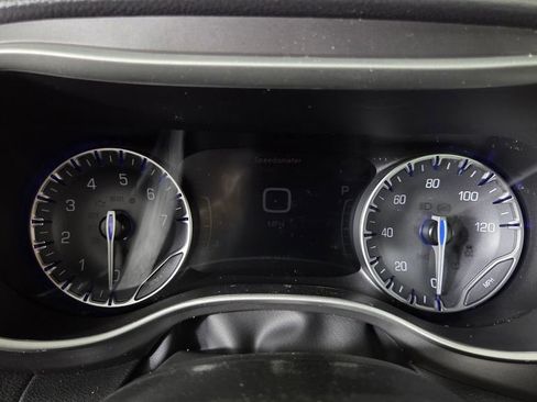 New 2026 Chrysler Pacifica Select image 21