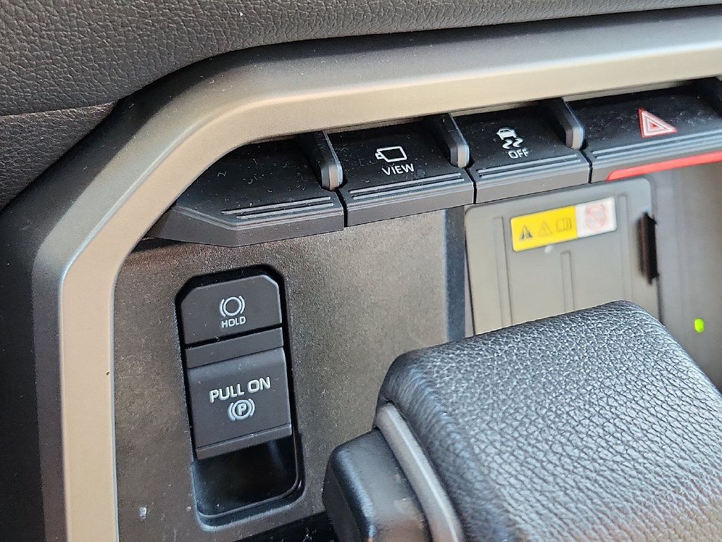 Used 2023 Toyota Tundra Limited AWD/4WD image 25