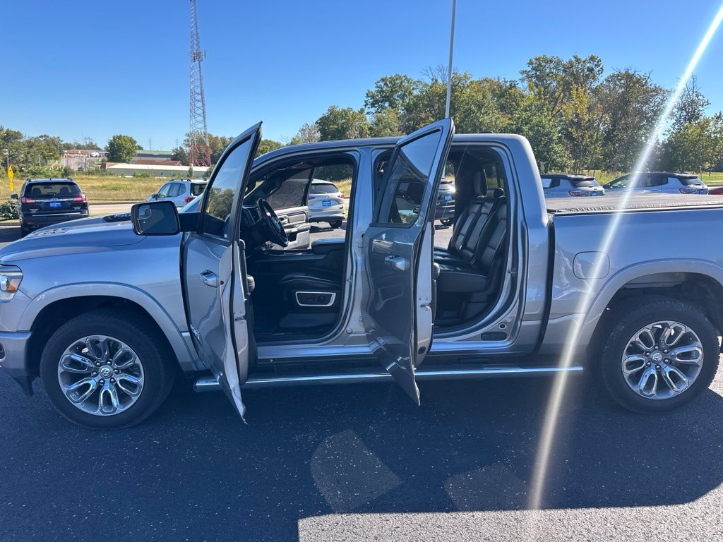 Used 2020 RAM 1500 Laramie w/ Sport Appearance Package AWD/4WD image 14