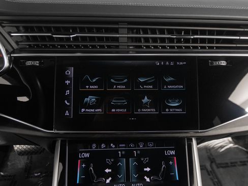 Used 2023 Audi Q8 Prestige AWD/4WD image 19