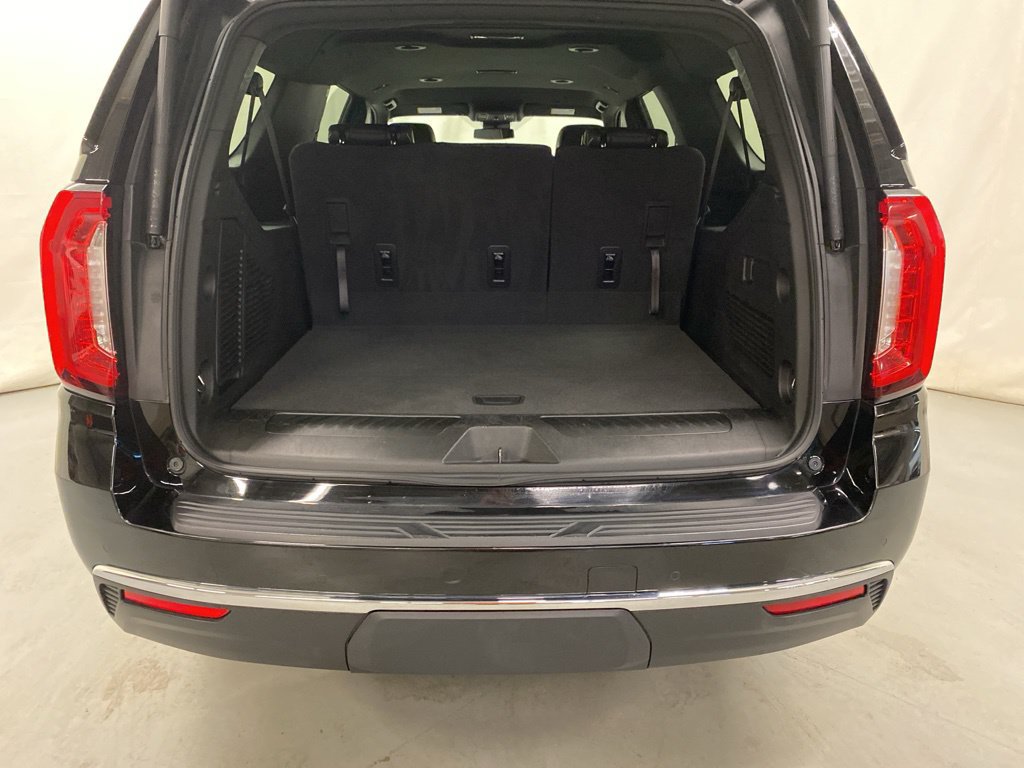 Used 2024 GMC Yukon XL SLT AWD/4WD image 8