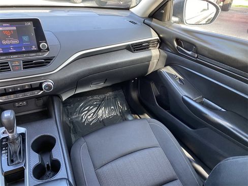 Certified 2025 Nissan Altima 2.5 S image 16