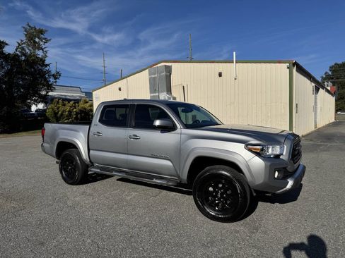 Used 2019 Toyota Tacoma SR5 image 23