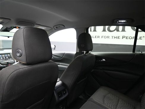 Used 2020 Chevrolet Equinox LT image 24