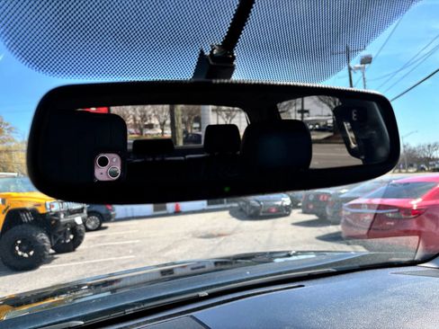 Used 2014 Toyota Tundra Platinum image 25