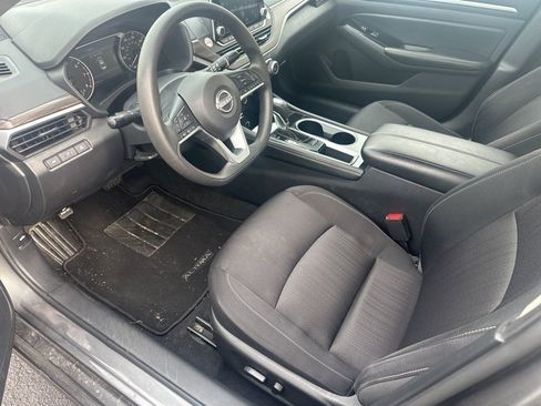 Used 2023 Nissan Altima 2.5 SV image 5