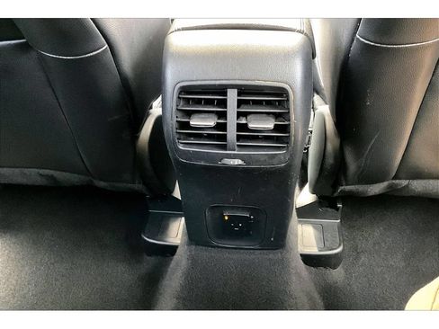 Used 2020 Ford Escape Titanium w/ Titanium Premium Package 2.0 AWD/4WD image 33