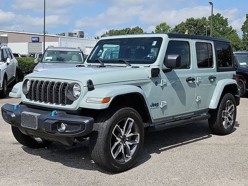 Used 2024 Jeep Wrangler Unlimited AWD/4WD image 1