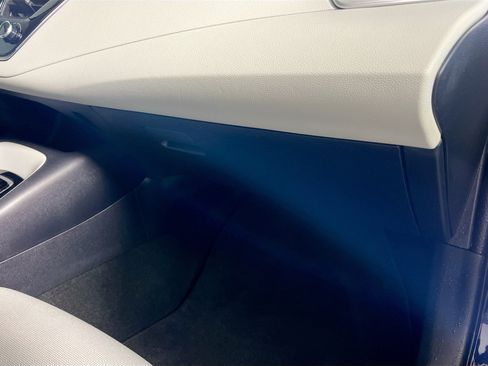 Used 2022 Toyota Corolla LE image 34