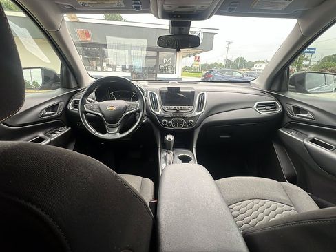 Used 2020 Chevrolet Equinox LT FWD image 11