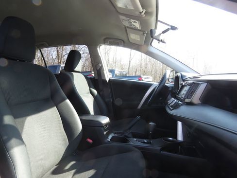 Used 2015 Toyota RAV4 LE image 13
