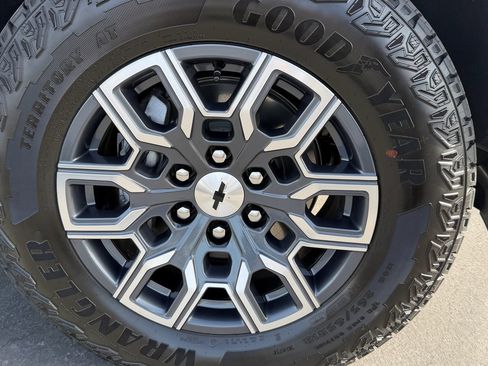 Used 2026 Chevrolet Colorado Z71 image 28