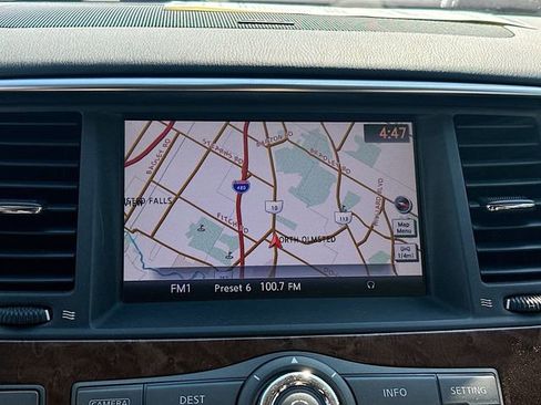 Used 2011 INFINITI QX56 4WD w/ Deluxe Touring Pkg image 14