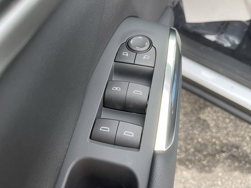 New 2026 Chevrolet Traverse LT image 10