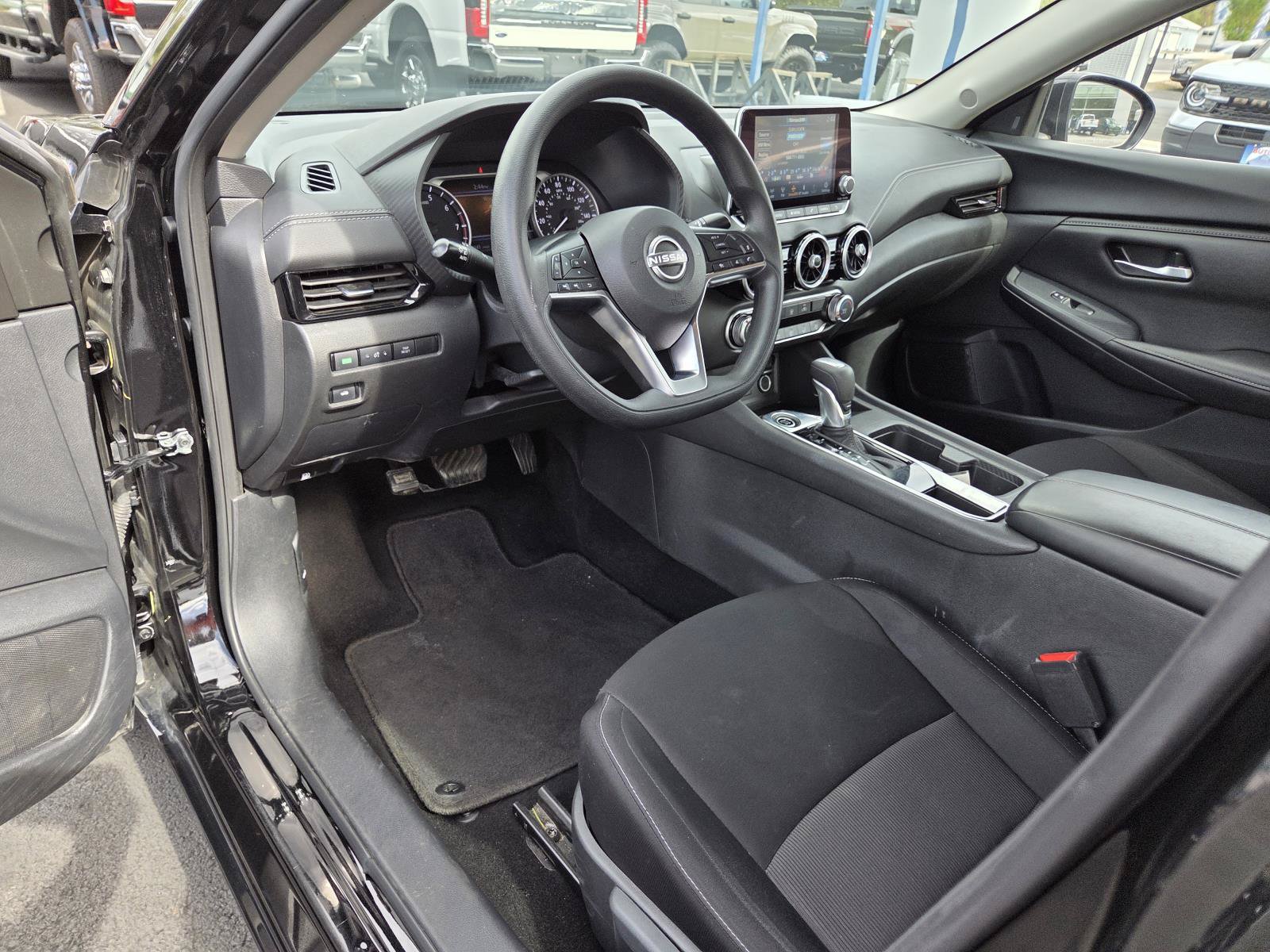 Used 2024 Nissan Sentra SV FWD image 11