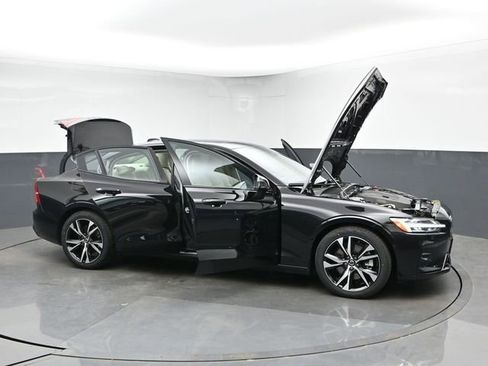 Used 2024 Volvo S60 B5 Plus w/ Climate Package AWD/4WD image 52