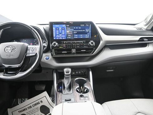 Used 2021 Toyota Highlander Limited image 33