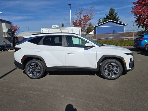 New 2026 Hyundai Tucson SEL image 3