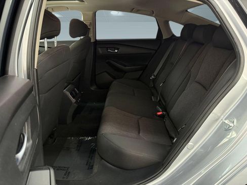 Used 2025 Honda Accord SE image 19