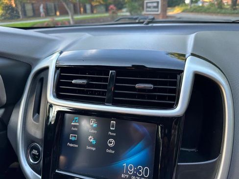 Used 2017 Chevrolet Sonic Premier image 37