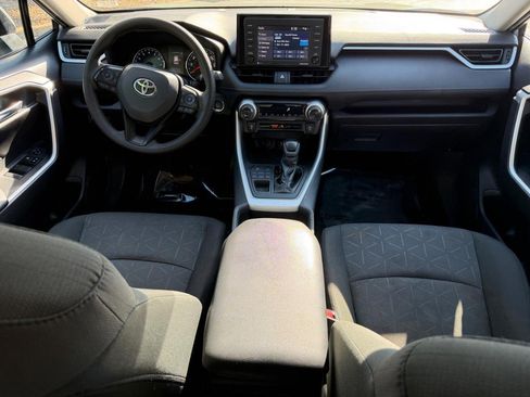 Used 2021 Toyota RAV4 XLE AWD/4WD image 11