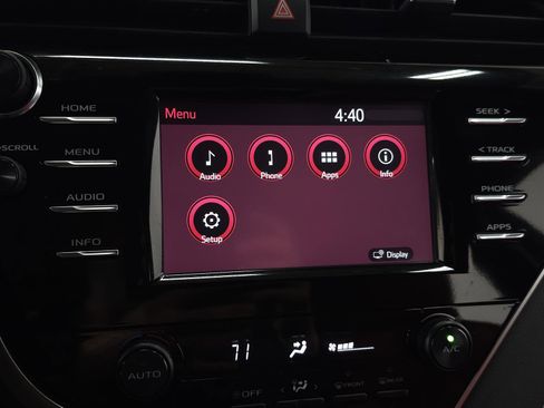 Used 2018 Toyota Camry SE image 20