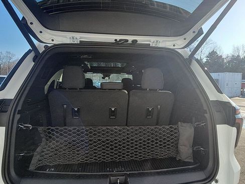 New 2026 Chevrolet Traverse LT w/ Sun and Wheel Package FWD image 26