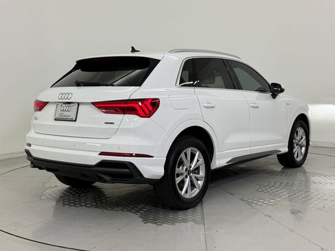 Certified 2025 Audi Q3 2.0T Premium w/ Convenience Package image 9