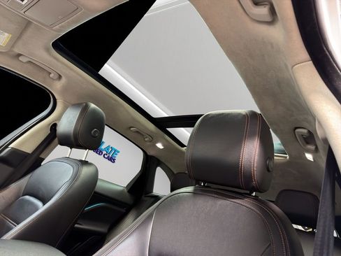 Used 2020 Jaguar F-PACE Prestige image 15